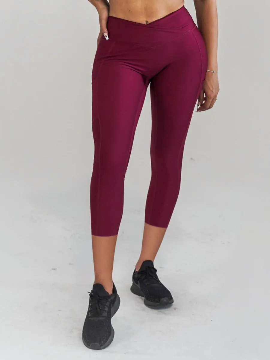 Pristine Pocket Capri Leggings | CRANBERRY