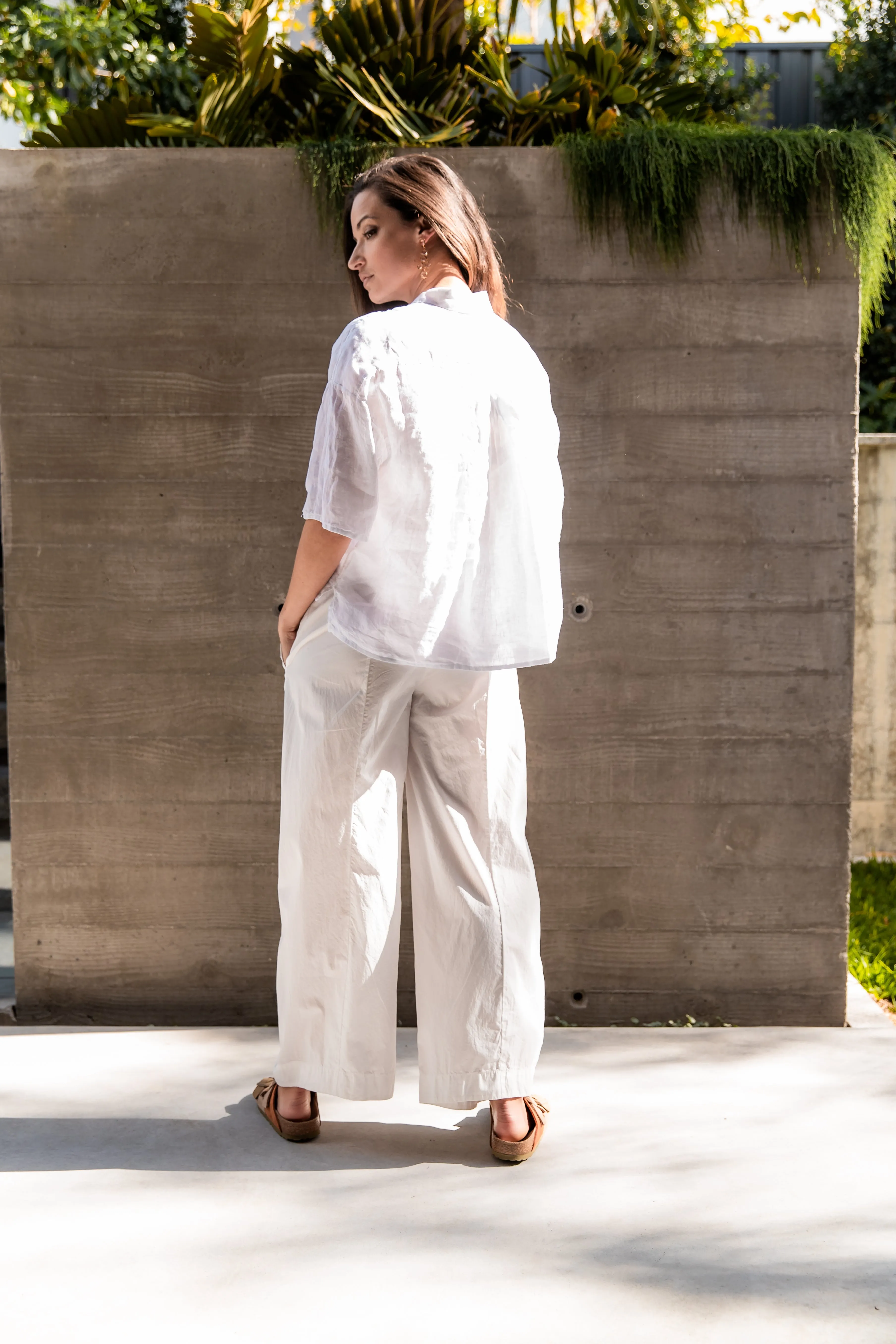 Transit Par Such Short Sleeve Pocket Shirt in White