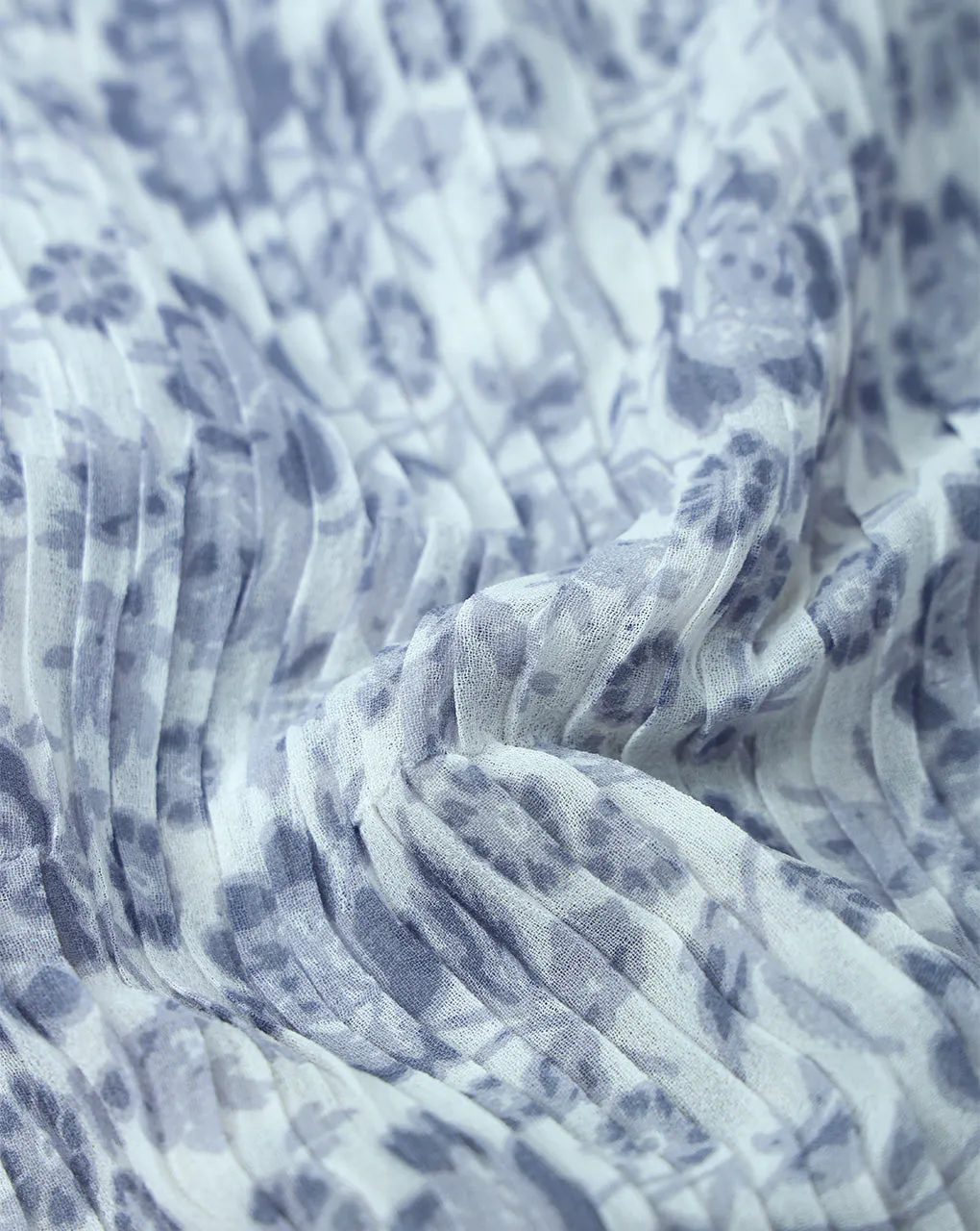 WHITE & GREY FLORAL DESIGN POLYESTER PLEATED FABRIC