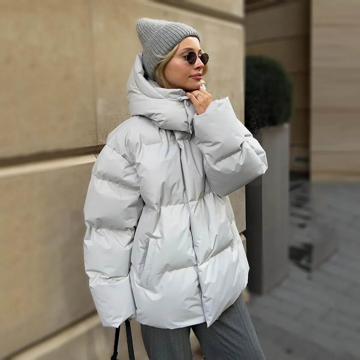 Yulia™ | Modern Warm Down Jacket with Removable Hood