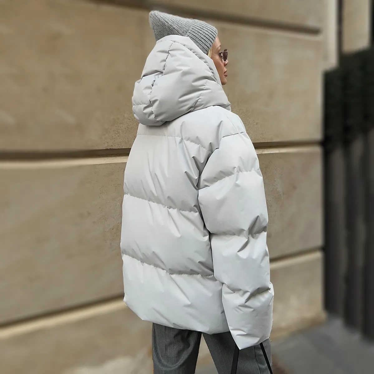 Yulia™ | Modern Warm Down Jacket with Removable Hood