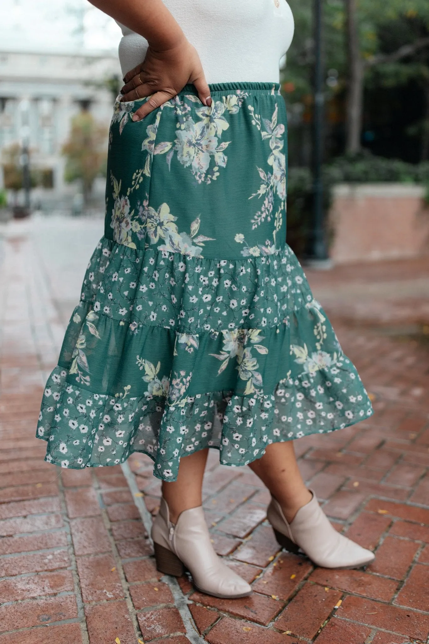 Zoe Floral Middi Skirt in Hunter Green