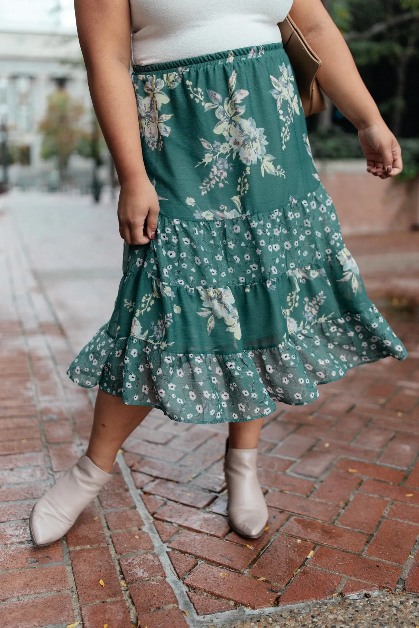 Zoe Floral Middi Skirt in Hunter Green